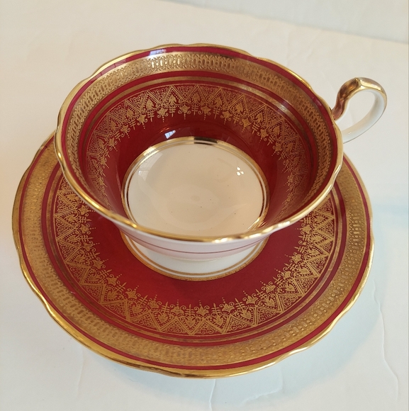 Aynsley Romney Tea Cup & Saucer - Picture 2 of 10